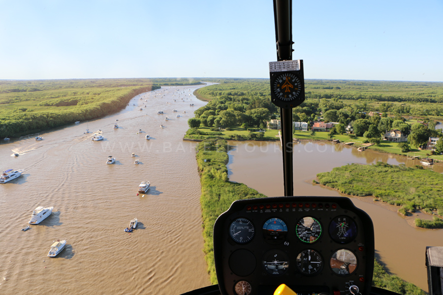 Helicopter tours over Buenos Aires